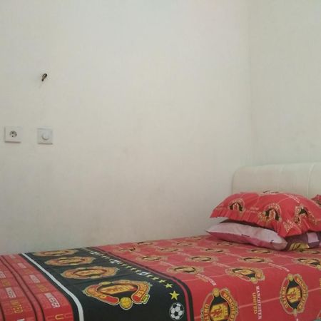 Blue Flame Inn Banyuwangi (East Java) Ngoại thất bức ảnh