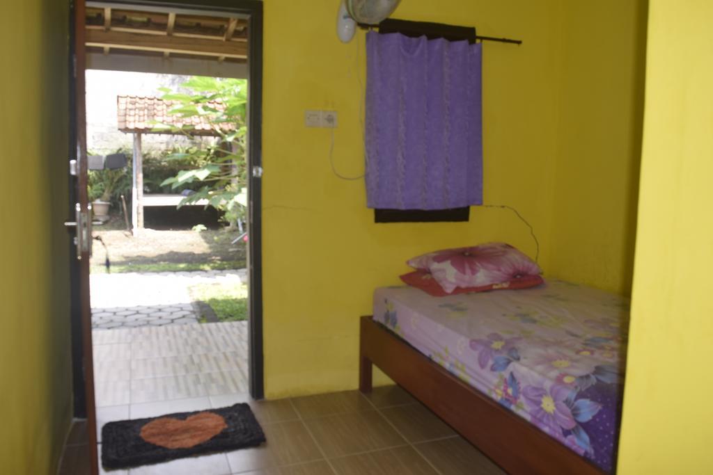 Blue Flame Inn Banyuwangi (East Java) Ngoại thất bức ảnh